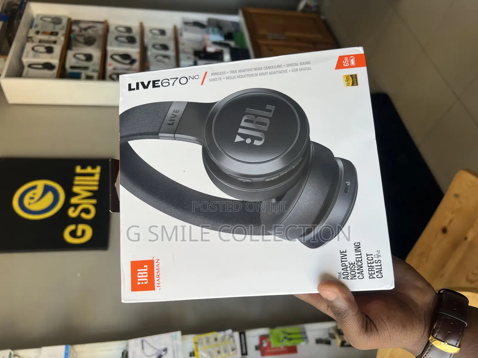 JBL Live 670nc - Wireless on-Ear Headphones