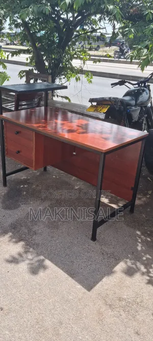 Office Table Nzuri Sana