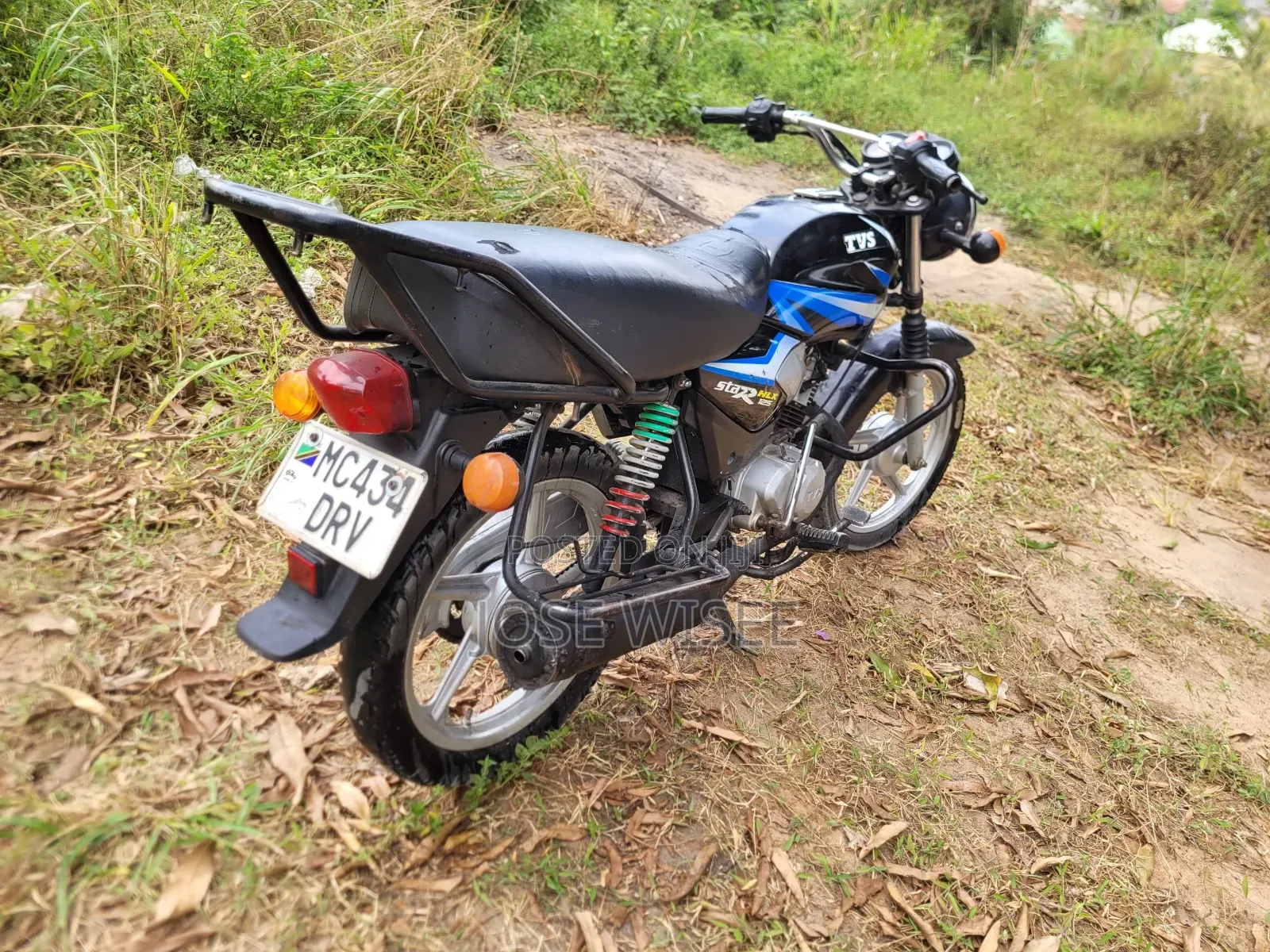 TVS HLX 125 2025 Black