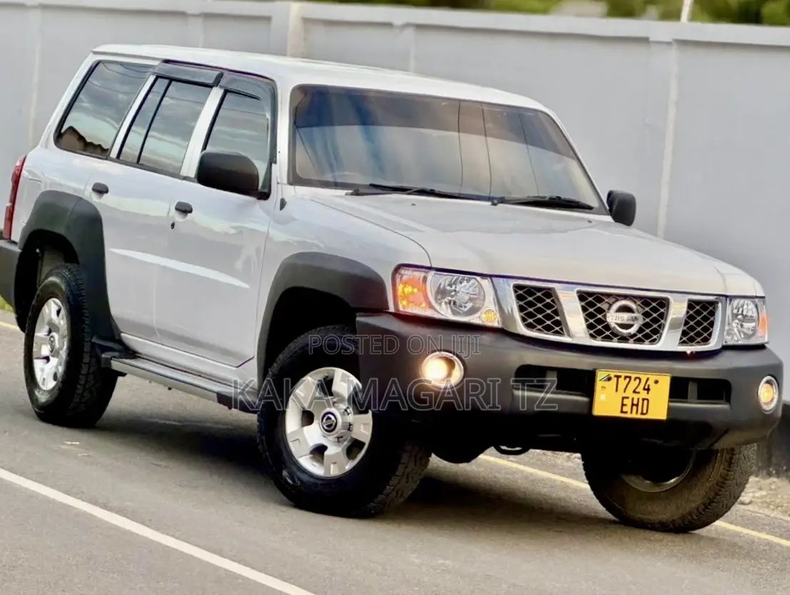 Nissan Patrol 2005 White