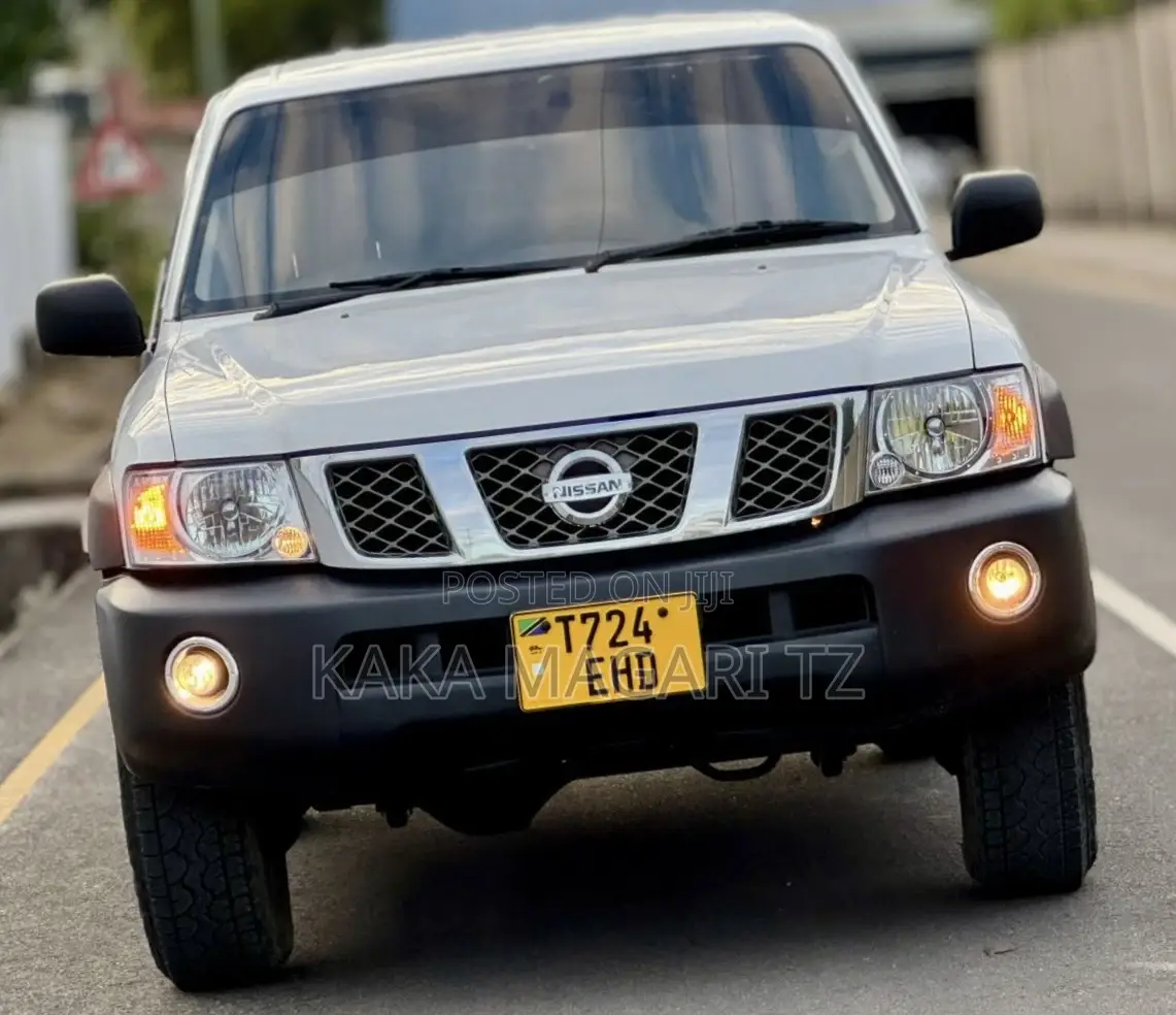 Nissan Patrol 2005 White