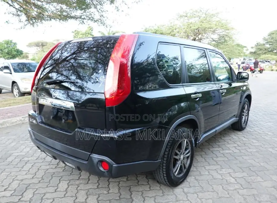 Nissan X-Trail 2010 Black