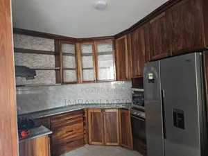 3bdrm Apartment in Kisutu for rent