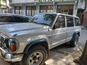 Nissan Patrol 2002 Silver
