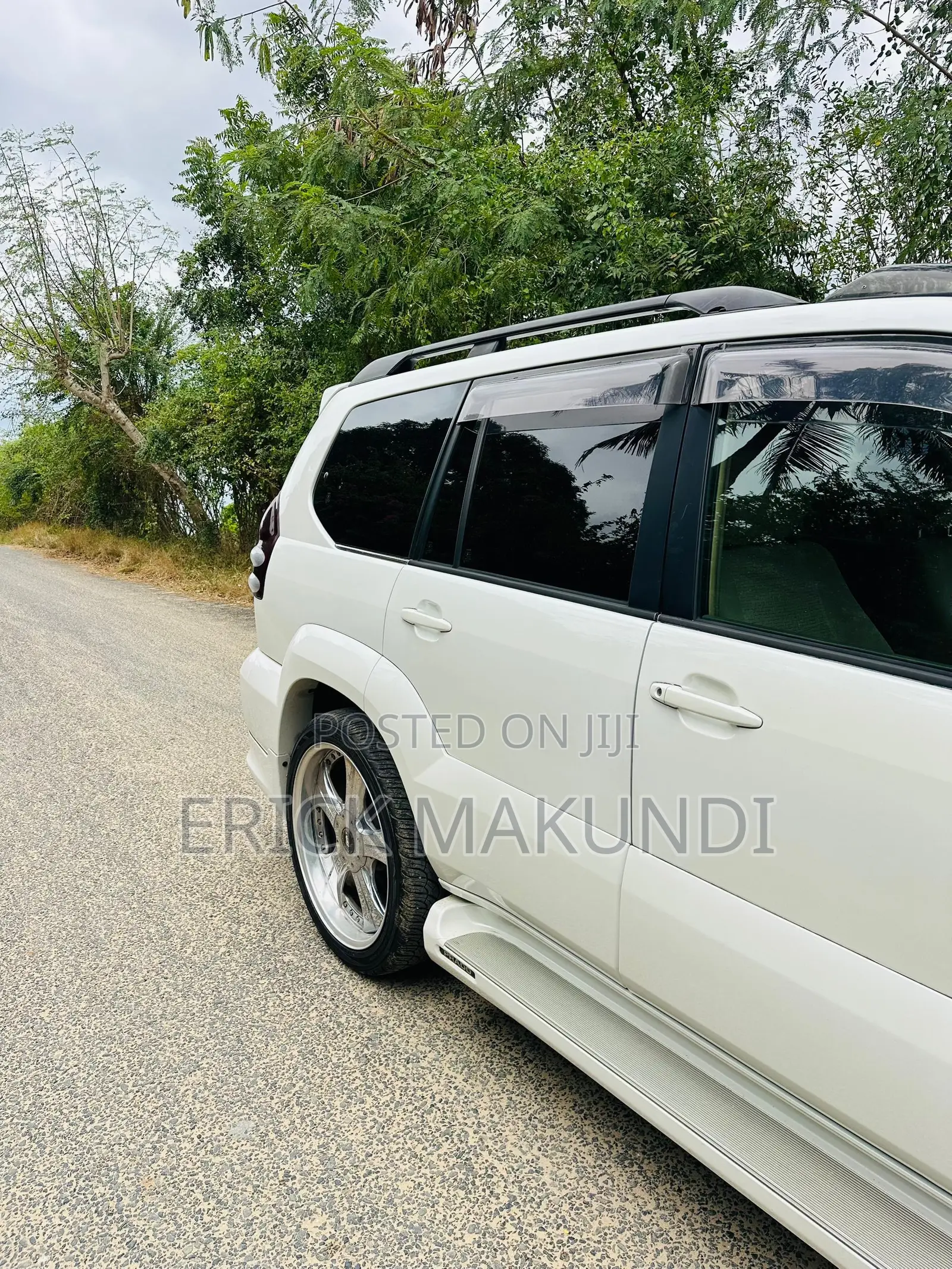 Toyota Land Cruiser Prado 2006 White