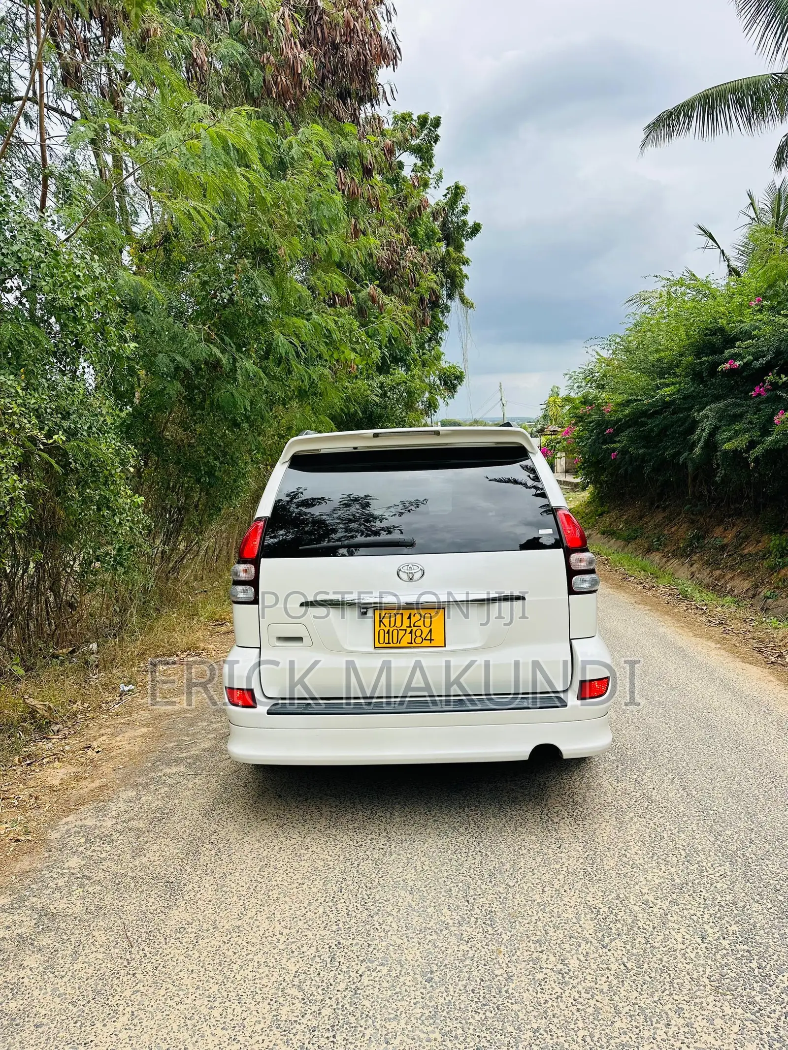 Toyota Land Cruiser Prado 2006 White