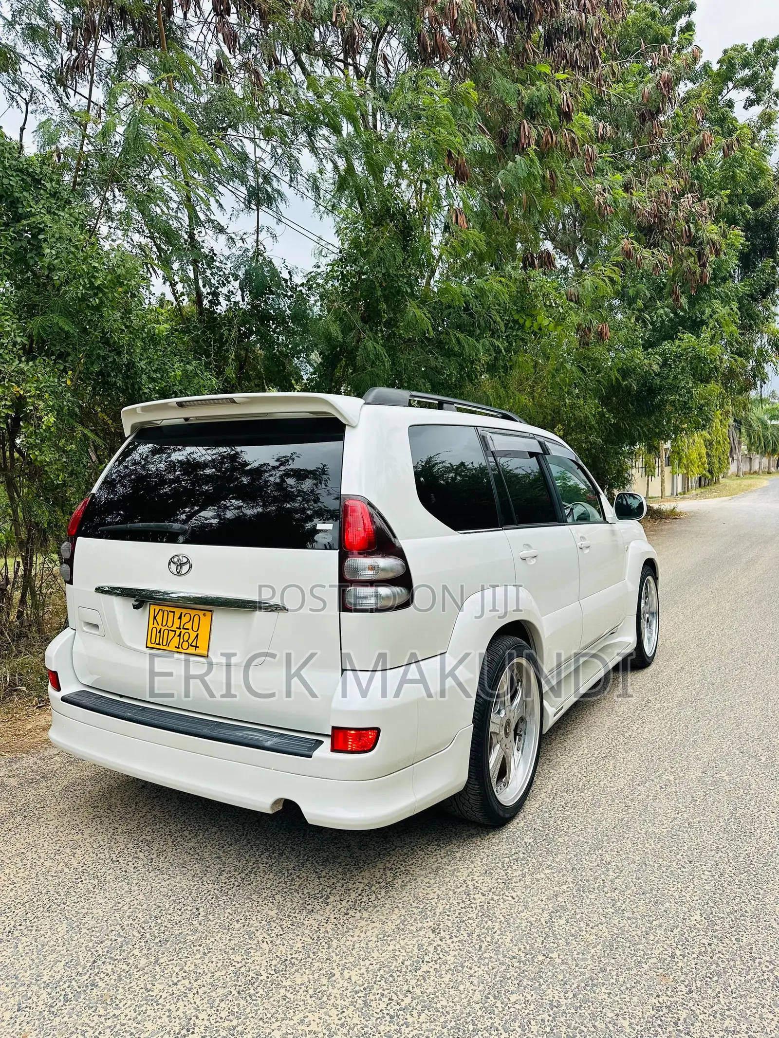 Toyota Land Cruiser Prado 2006 White
