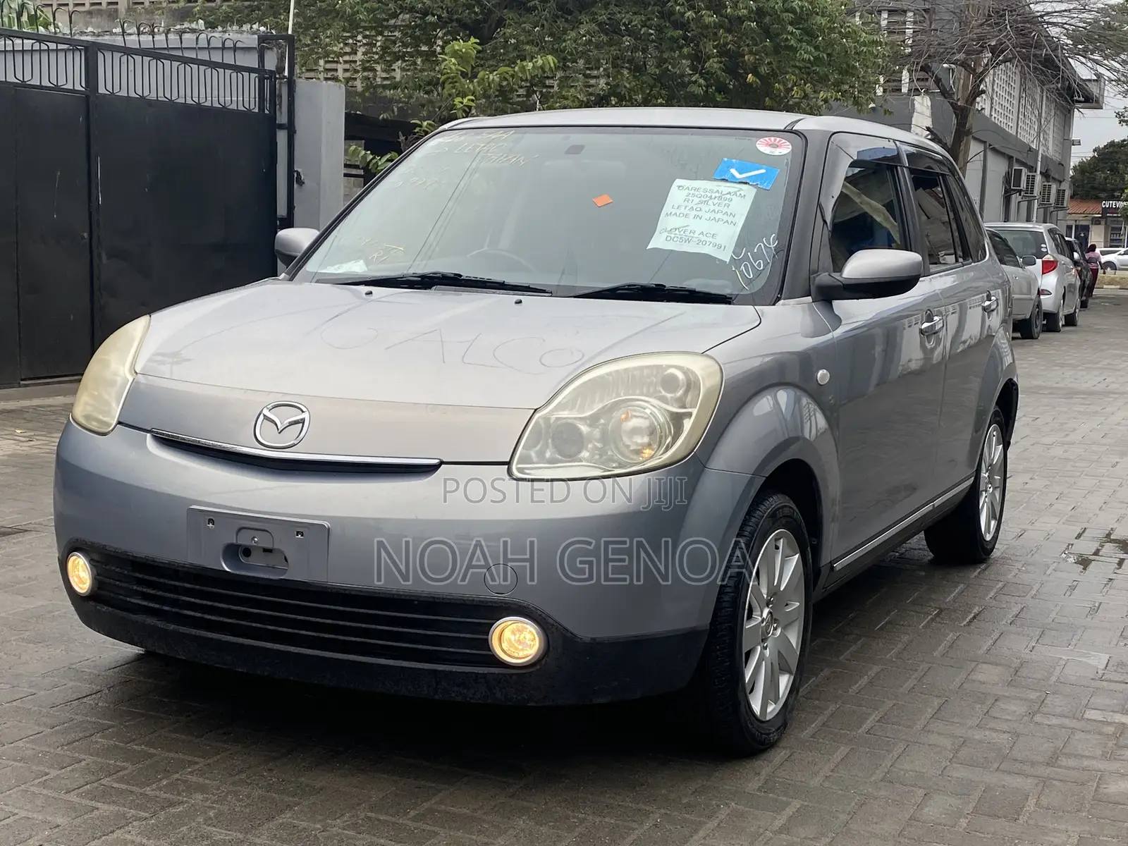 Mazda Verisa 2005 Silver
