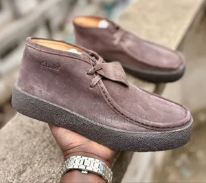 Men's Shoes or Footwears or Viatu Uniquely Well Sole Designed