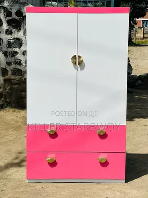 Kabati La Nguo