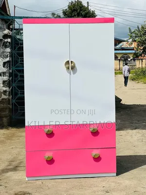 Kabati La Nguo