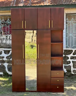 Kabati La Nguo