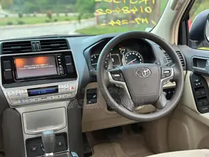 Toyota Land Cruiser Prado 2.7 2022 White