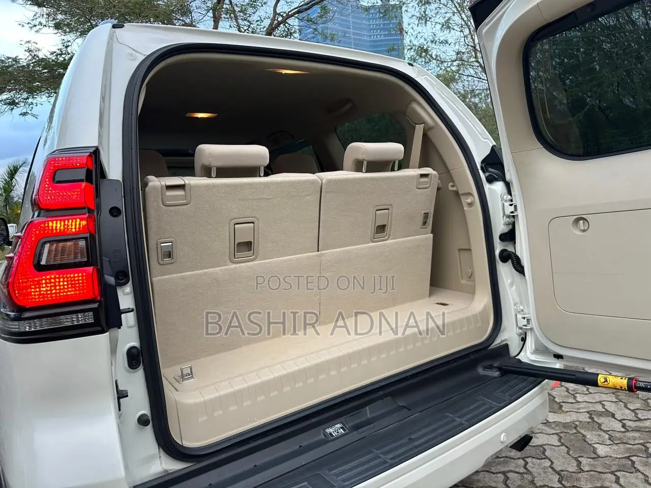 Toyota Land Cruiser Prado 2.7 2022 White
