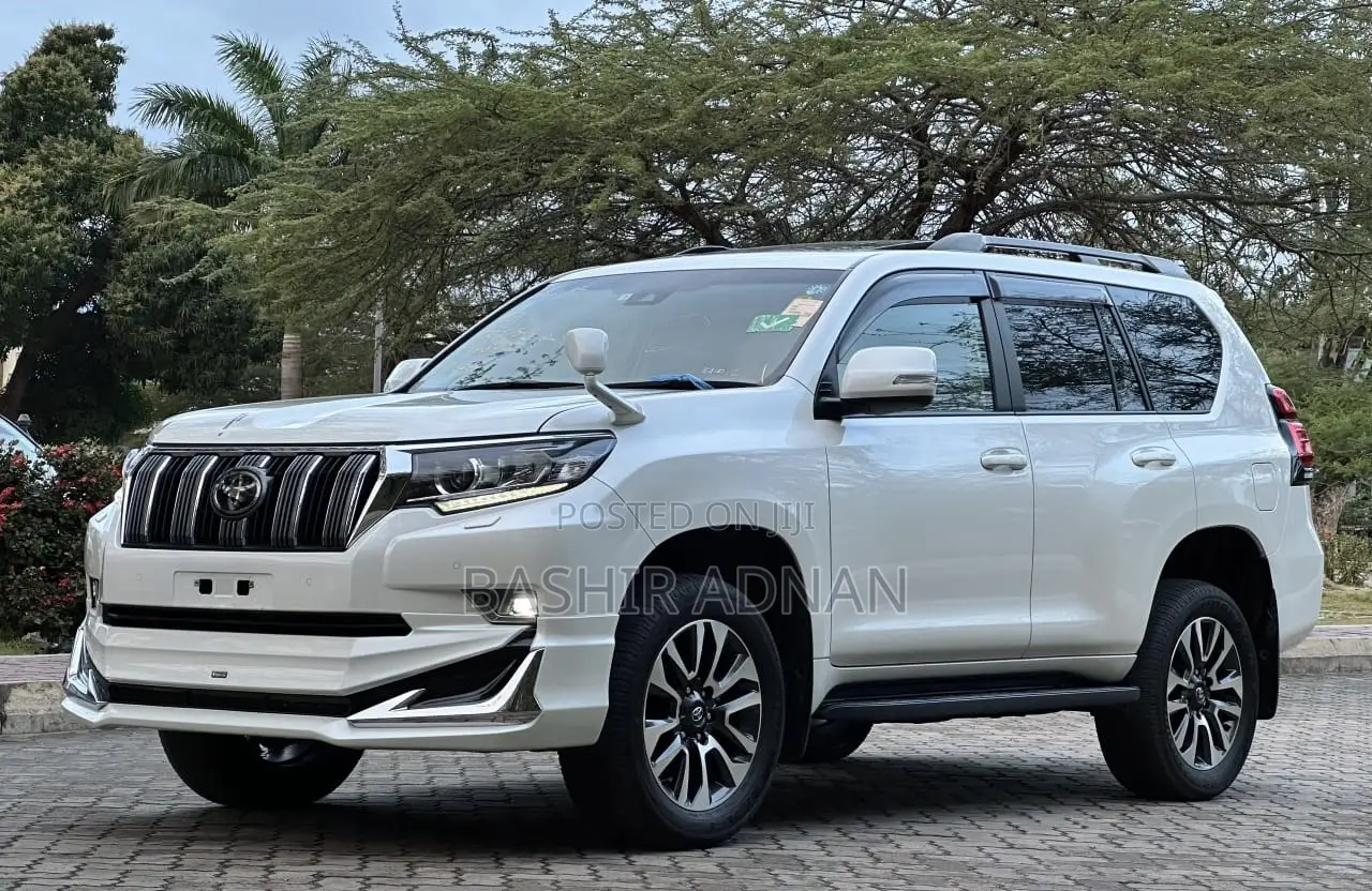 Toyota Land Cruiser Prado 2.7 2022 White