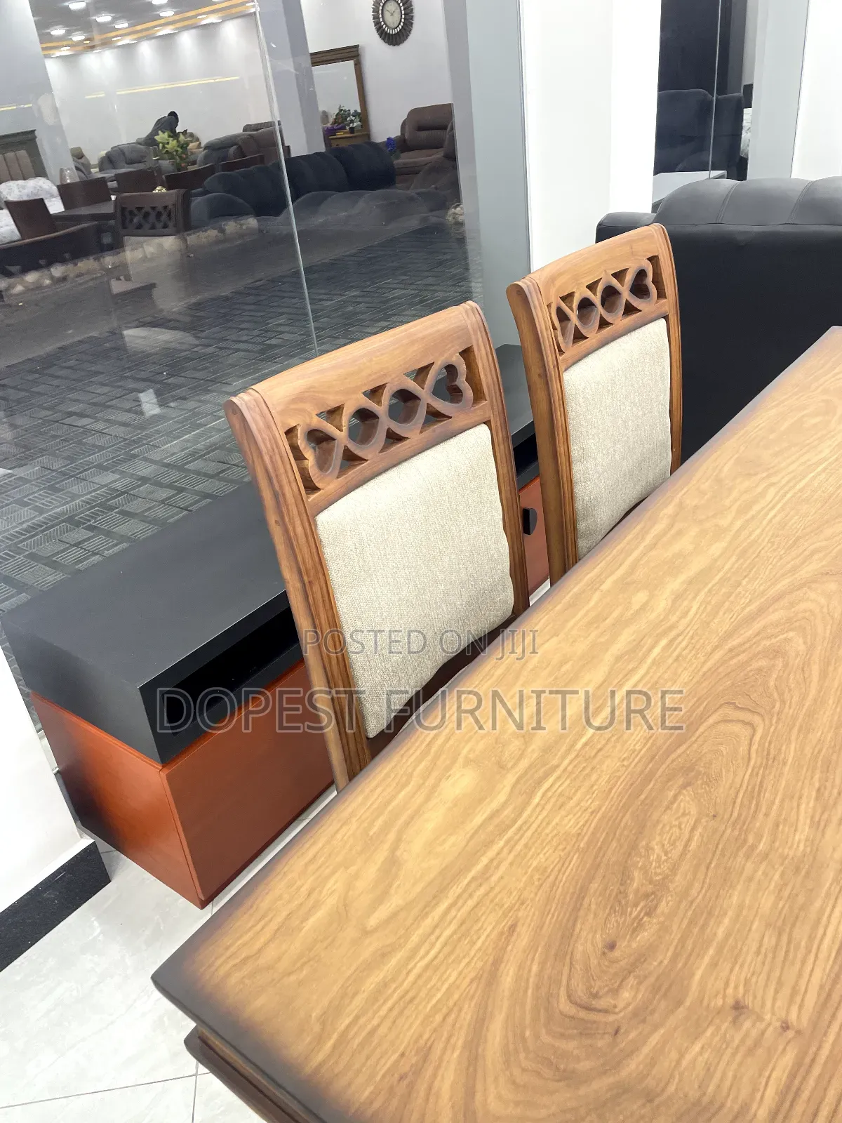 Dining Tabl 6 Chairs