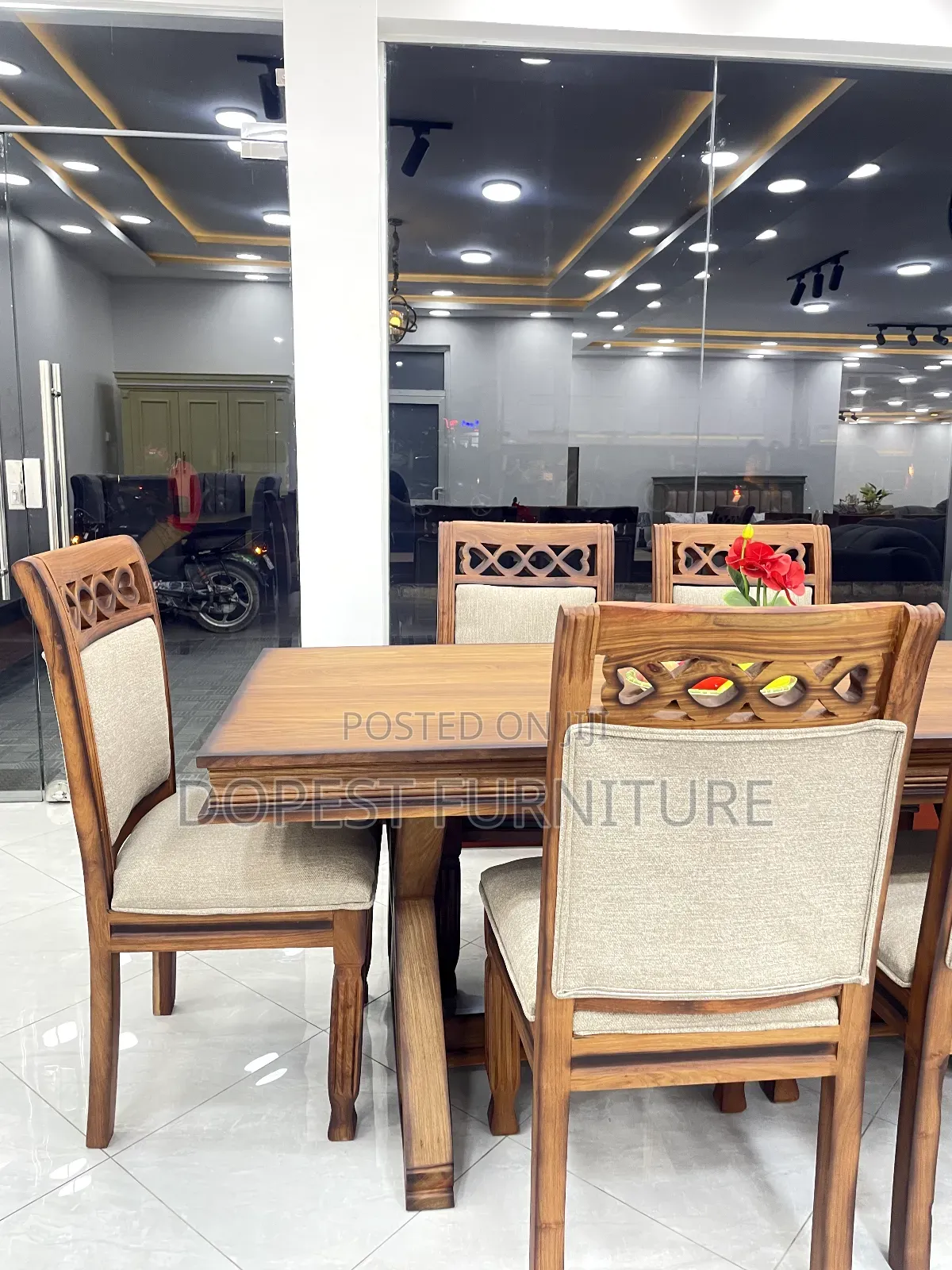 Dining Tabl 6 Chairs