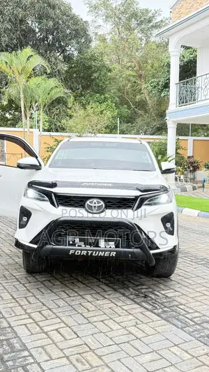 New Toyota Fortuner 2023 White