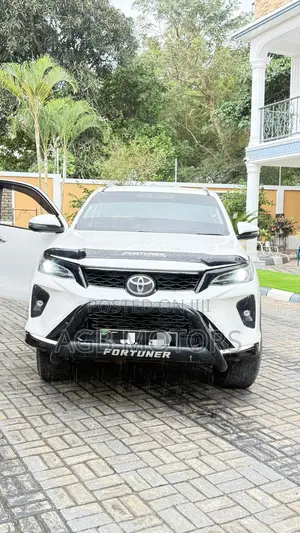 New Toyota Fortuner 2023 White