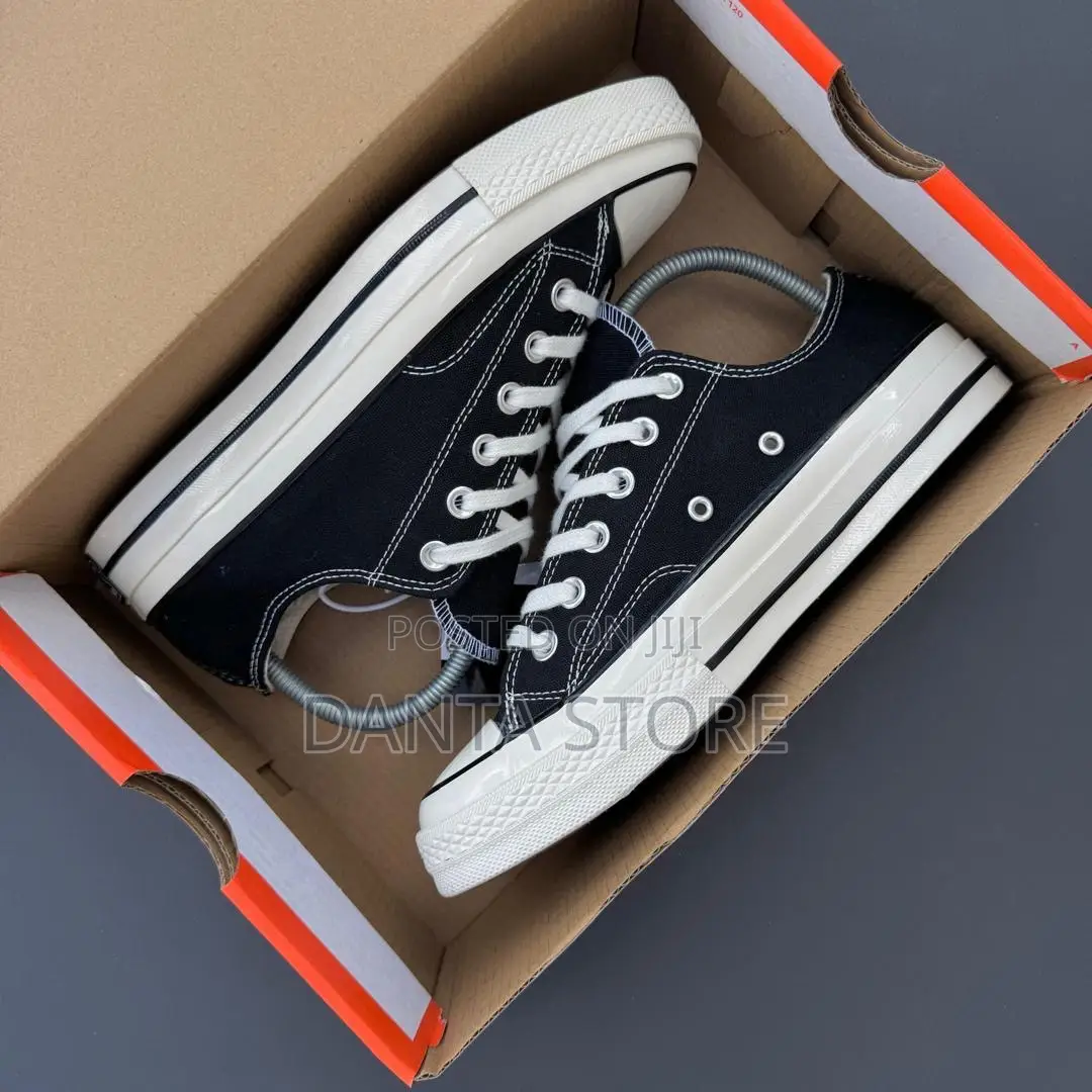 Converse (Chuck Taylor)
