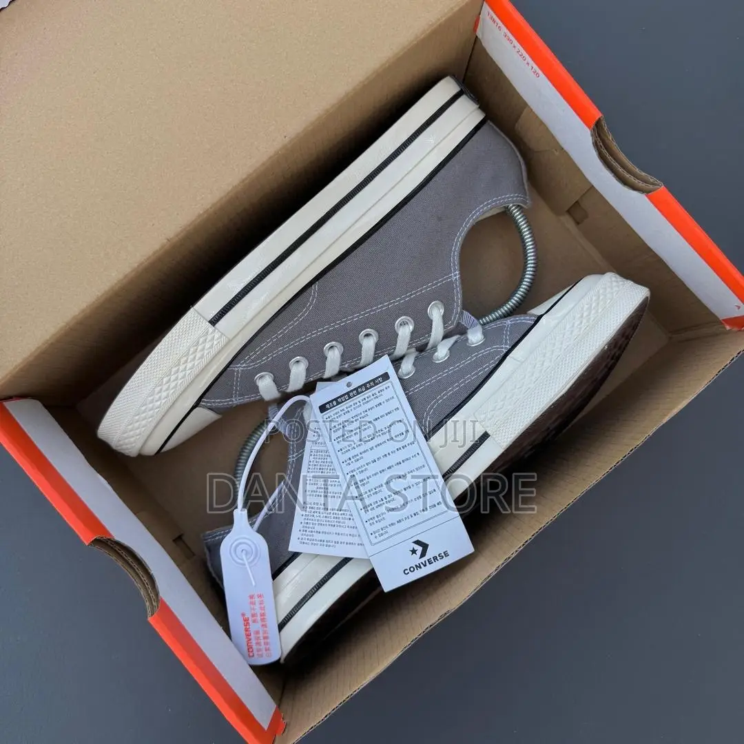 Converse (Chuck Taylor)