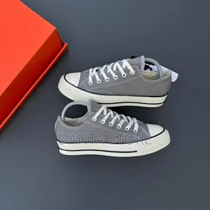 Converse (Chuck Taylor)