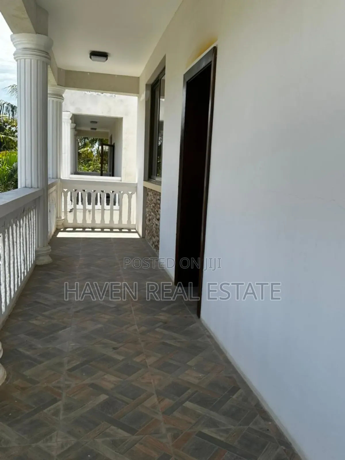 4bdrm Villa in Masaki for rent