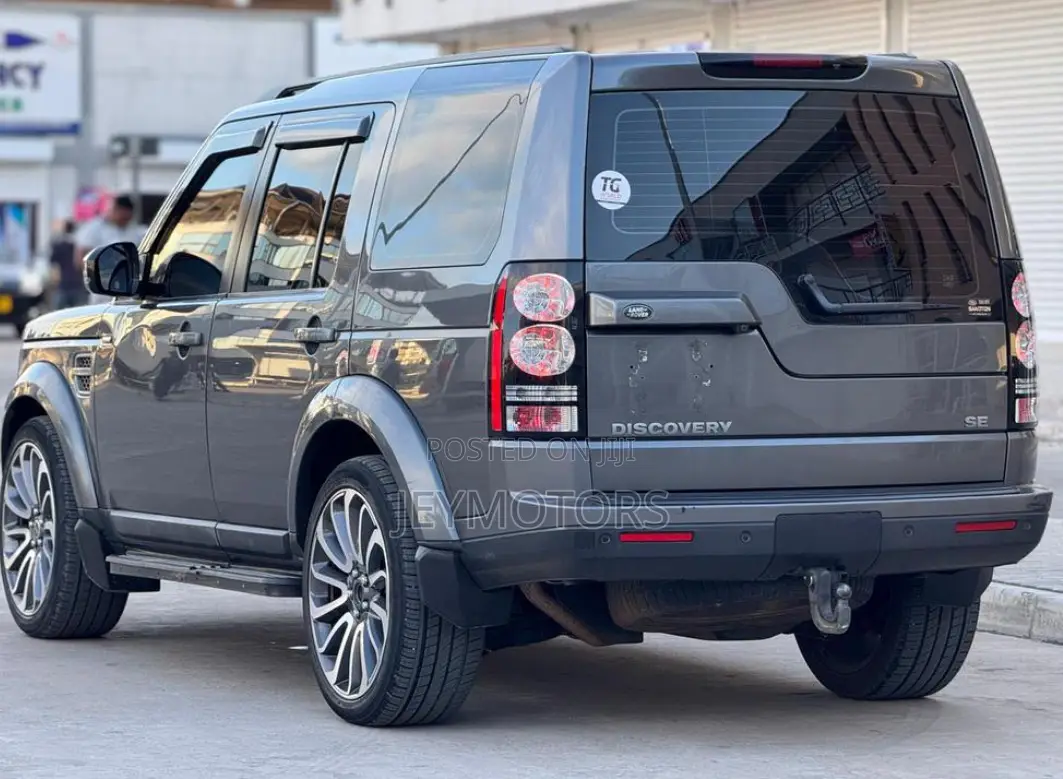 Land Rover Discovery 2014 Gray