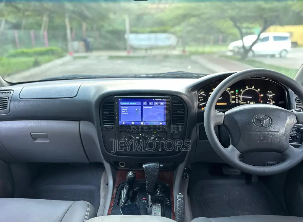 Toyota Land Cruiser 2001 Black