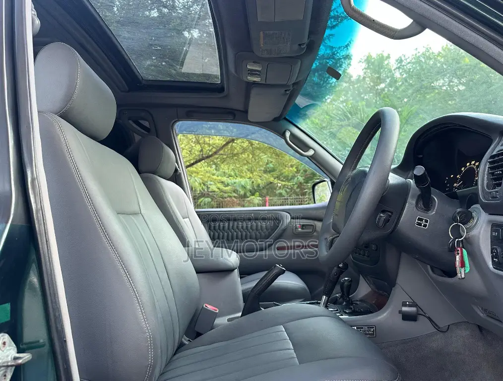 Toyota Land Cruiser 2001 Black