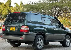 Toyota Land Cruiser 2001 Black