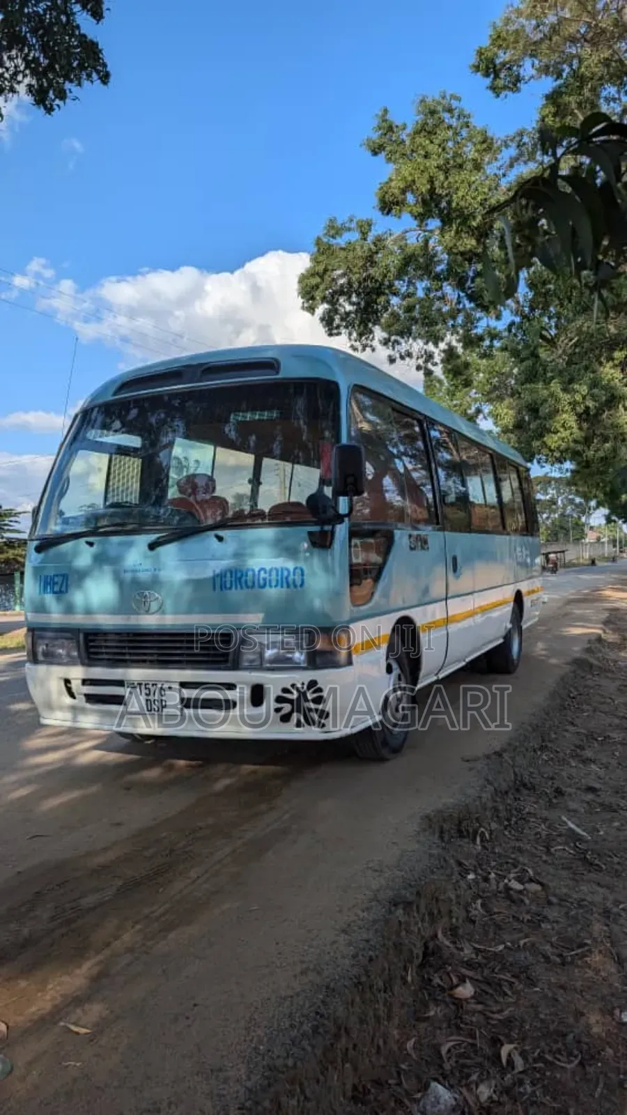 Toyota Coaster 2000 Beige