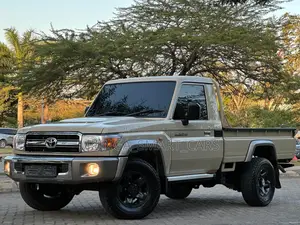 Toyota Land Cruiser 2022 Beige