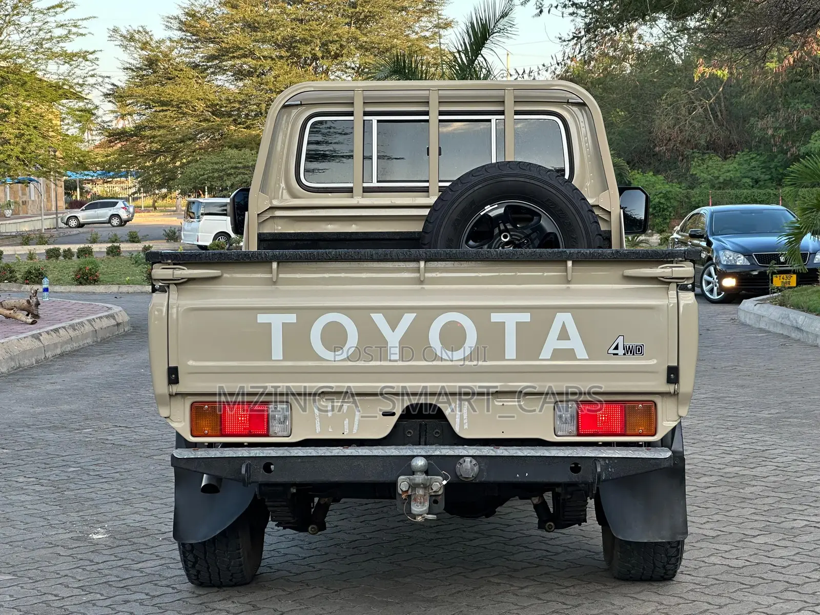 Toyota Land Cruiser 2022 Beige