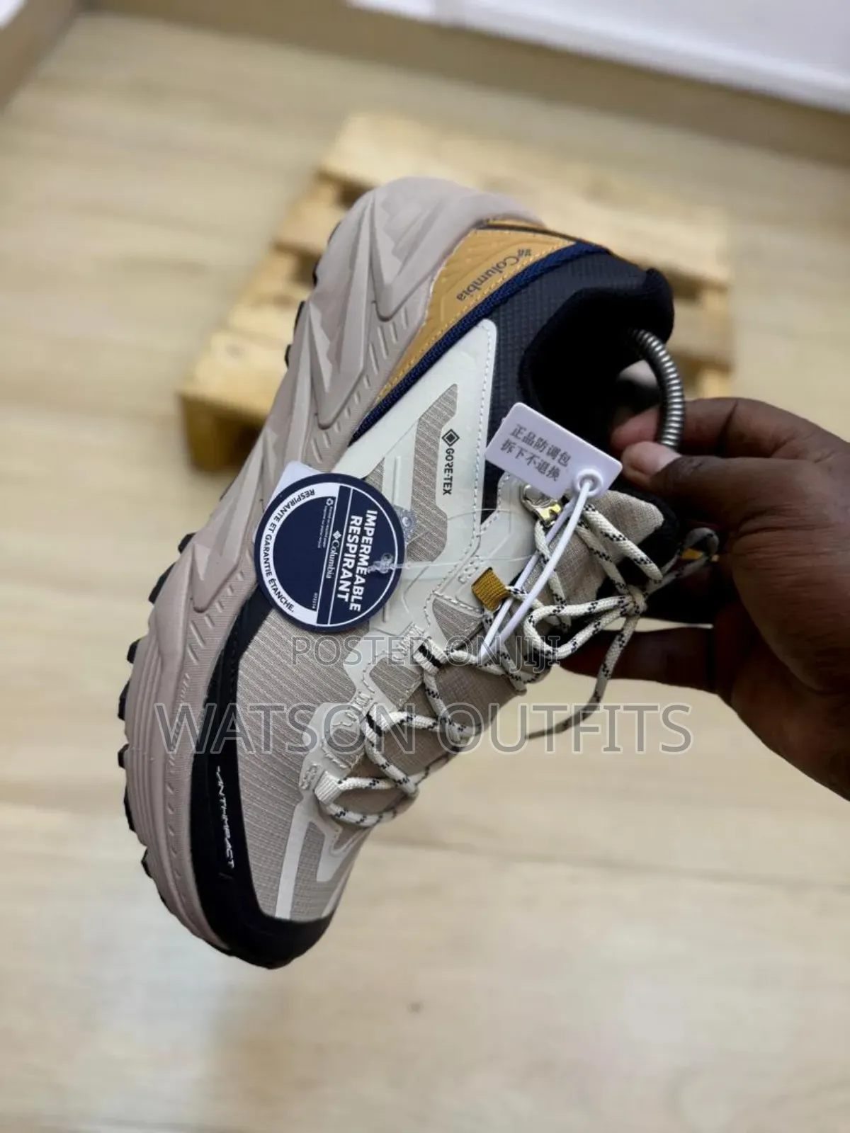 Men's Shoe Sneakers or Viatu or Raba Classically Top Top and Business