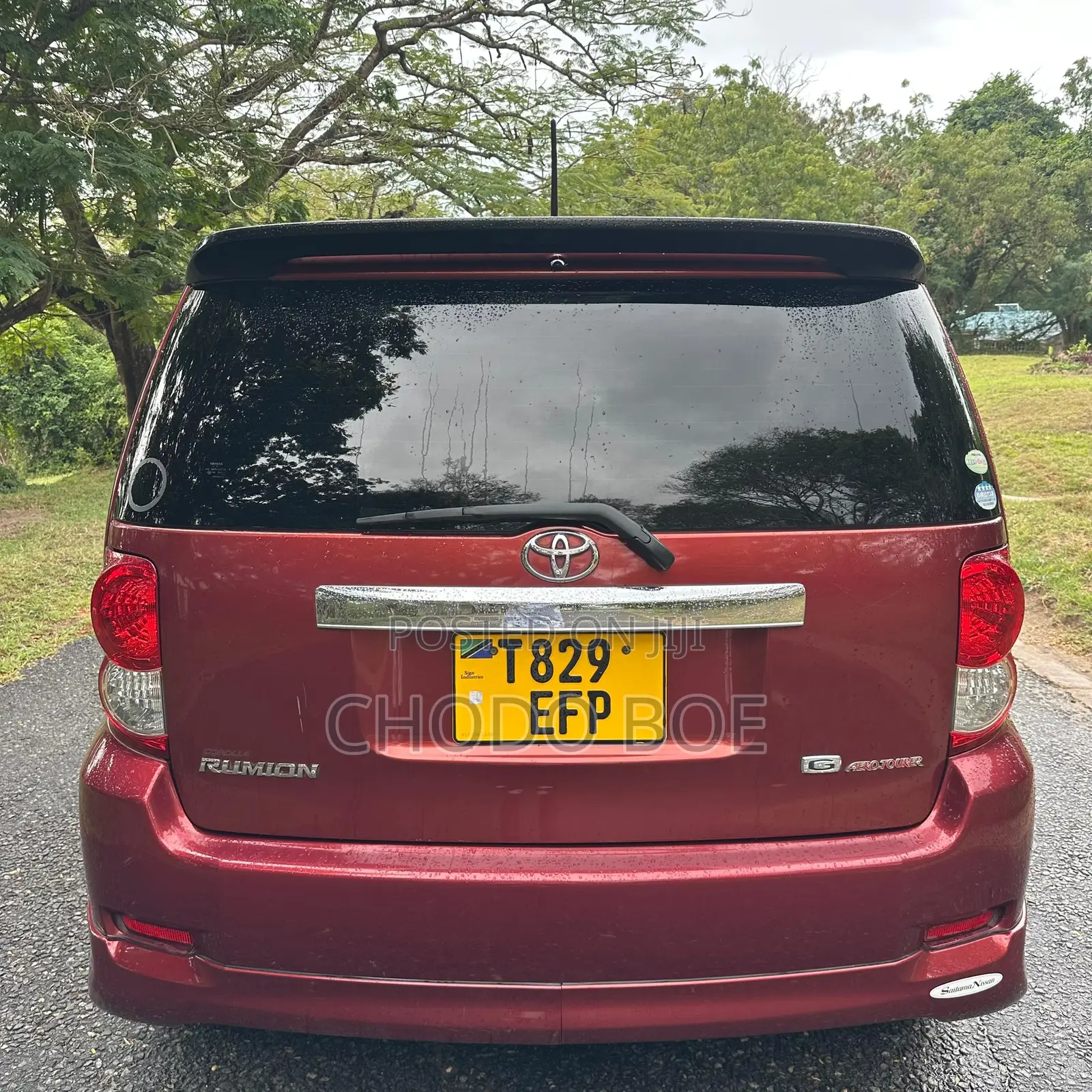 Toyota Corolla Rumion 2009 Red