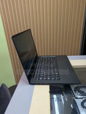 Laptop Dell Latitude 13 7370 8GB Intel Core I5 SSD 256GB