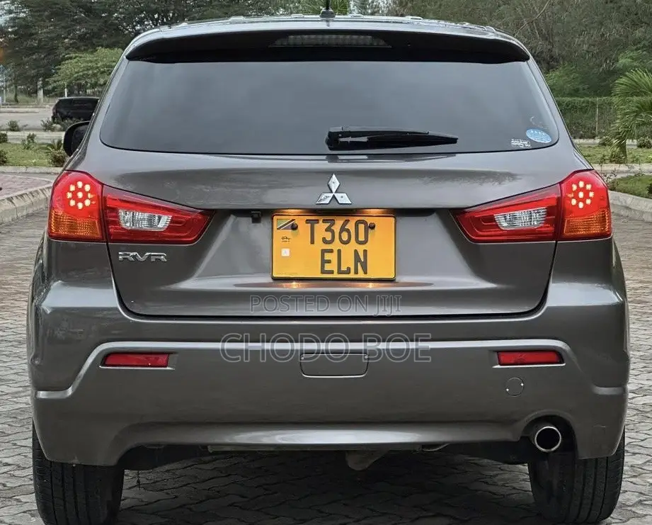 Mitsubishi RVR 2010 Brown