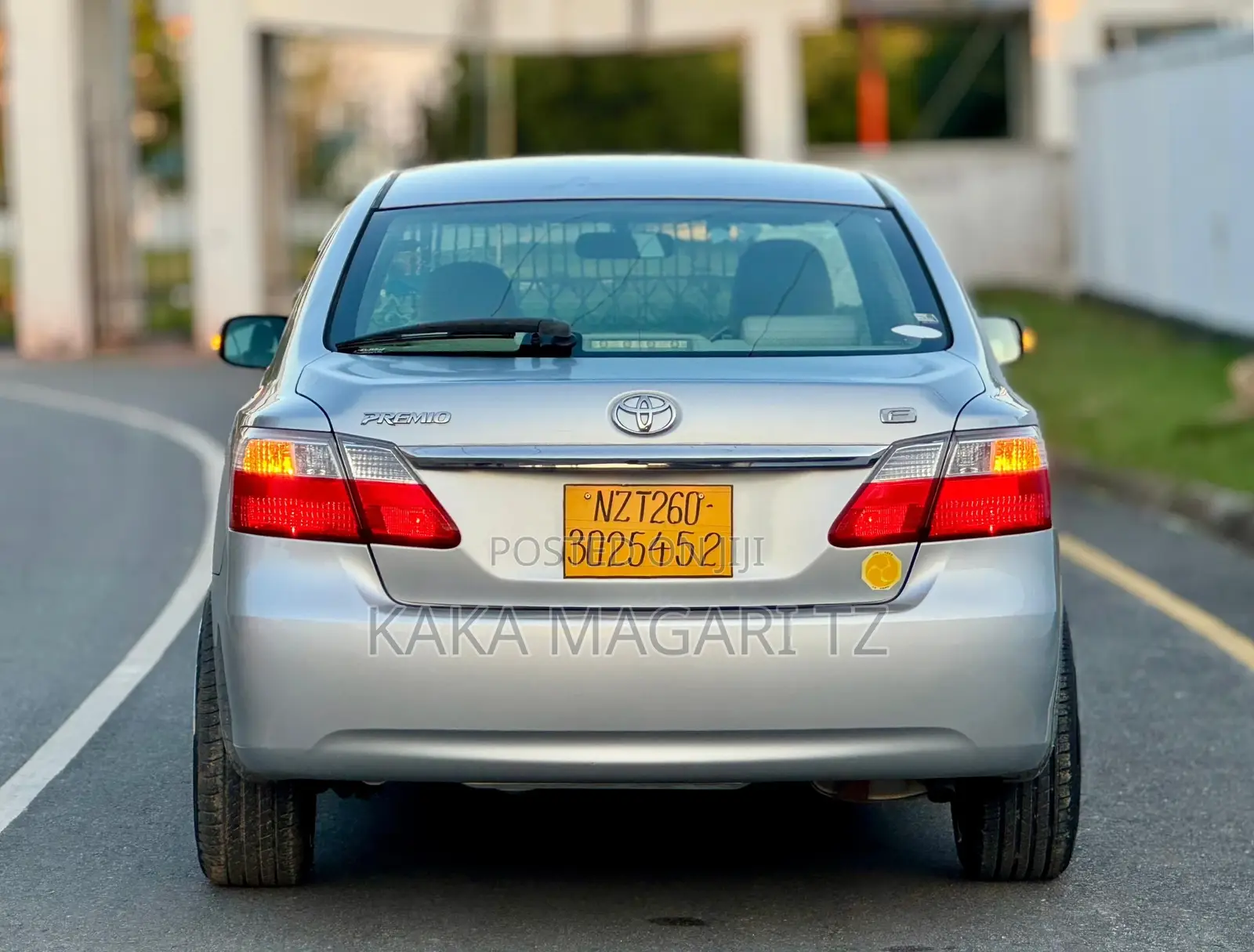 Toyota Premio 2010 Silver