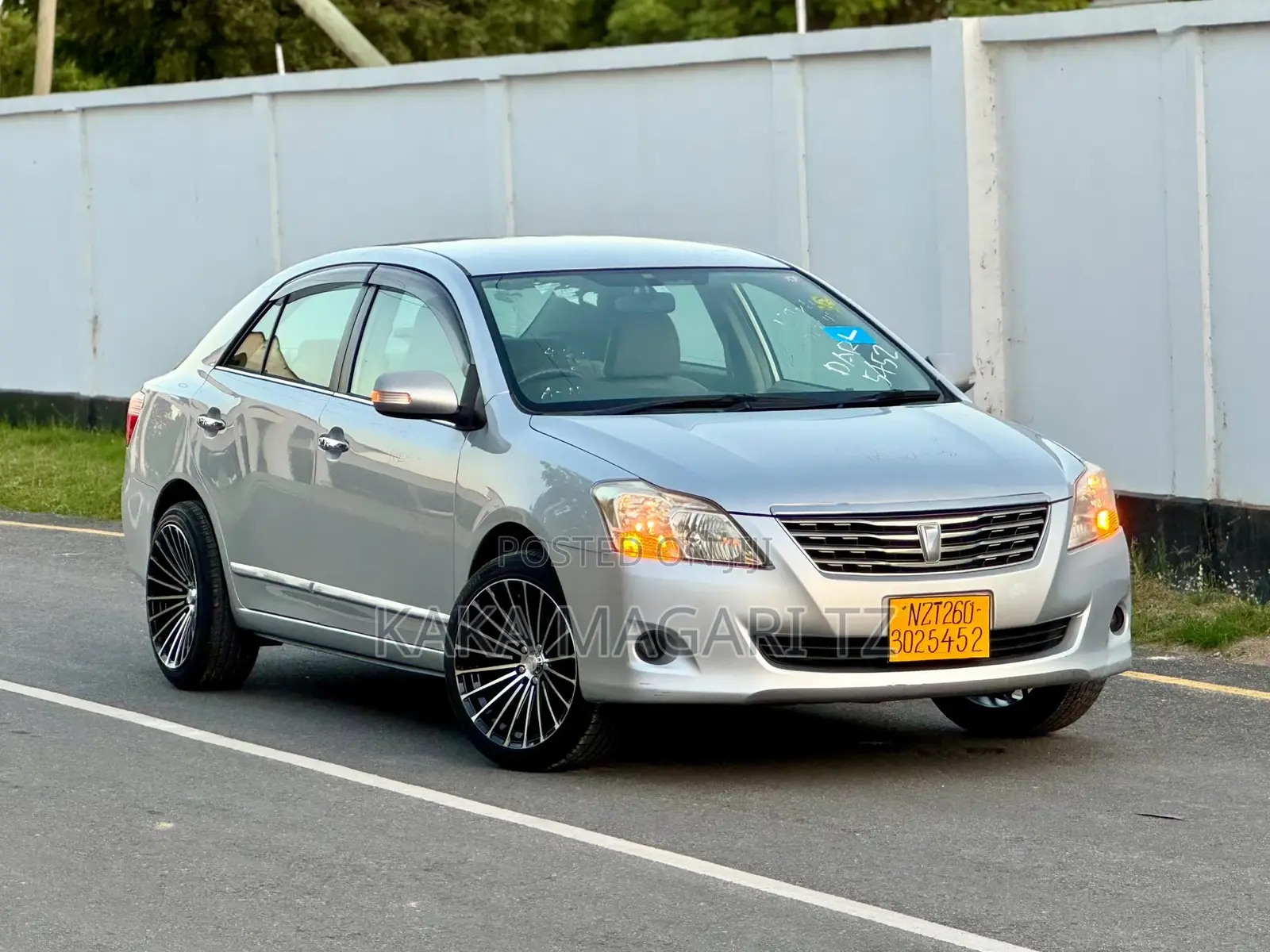 Toyota Premio 2010 Silver