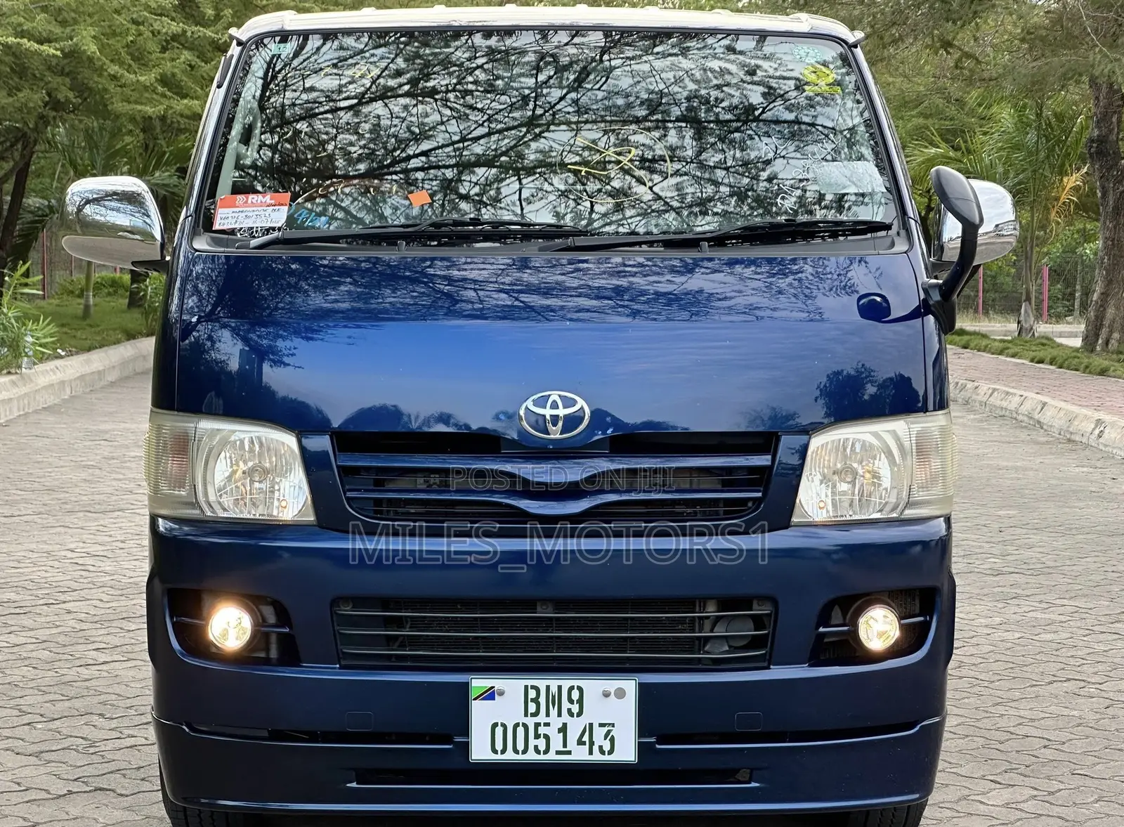 Toyota HiAce 2009 Blue