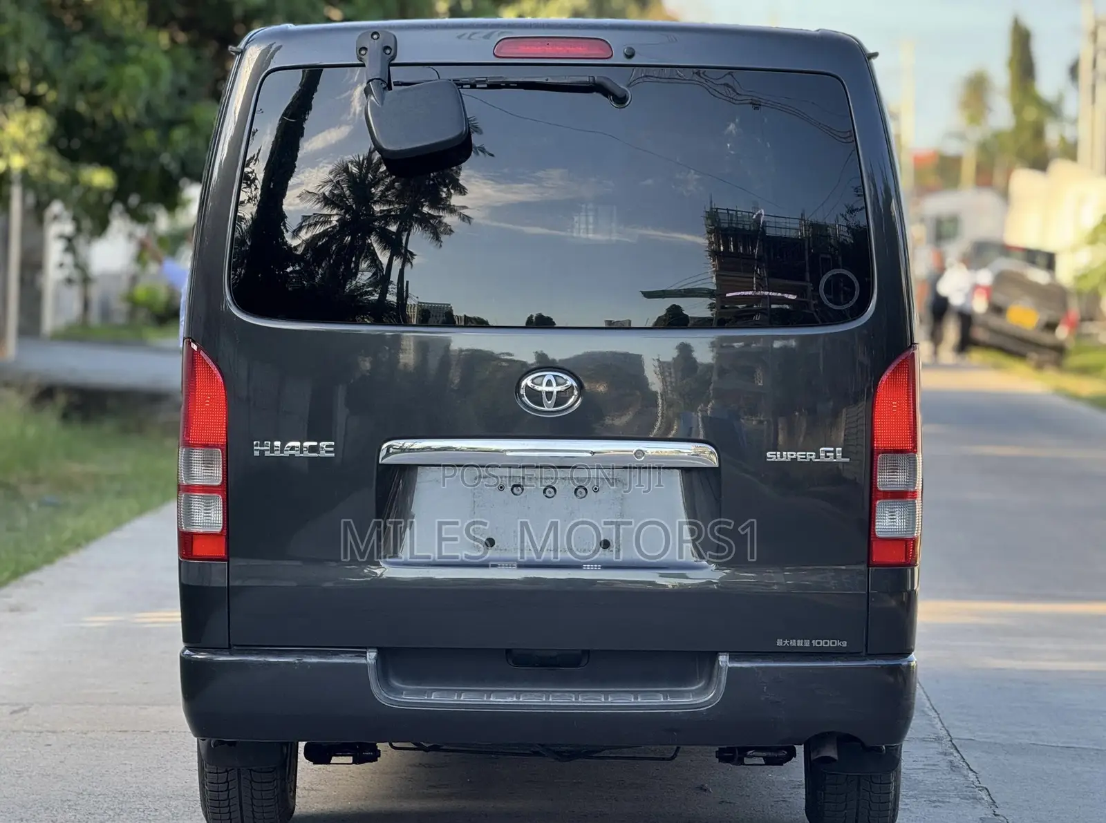 Toyota HiAce 2005 Black