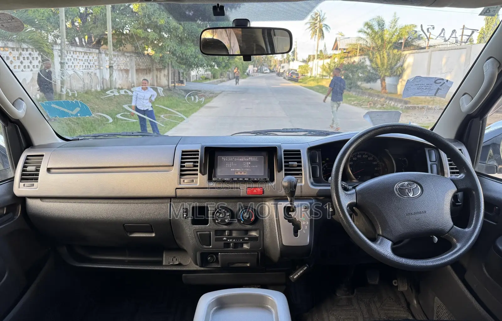 Toyota HiAce 2005 Black