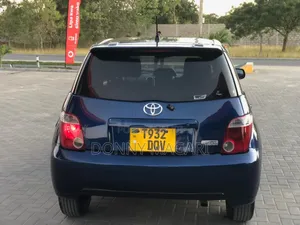 Toyota IST 2006 Blue