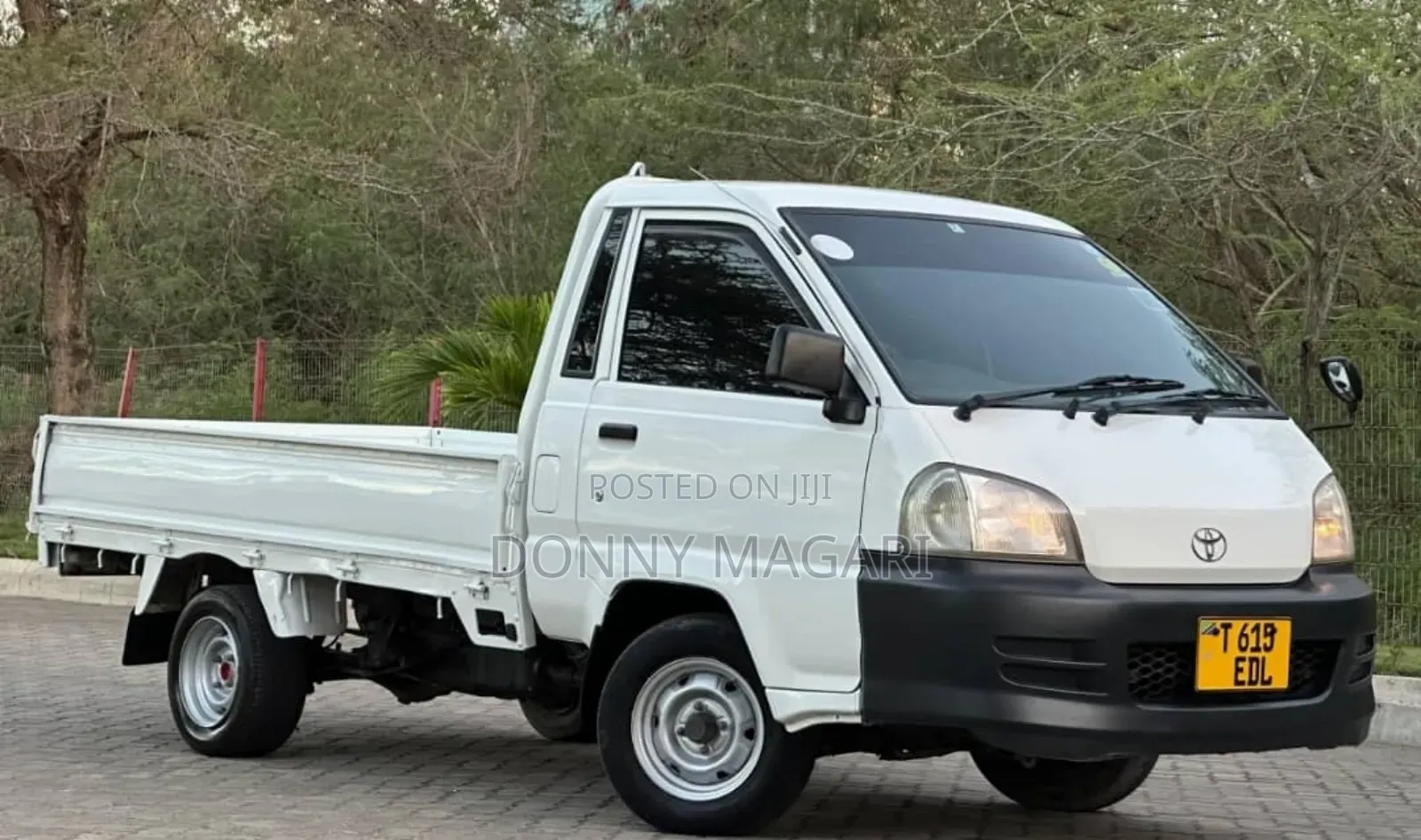 Toyota Lite-Ace 2005 White