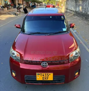 Toyota Corolla Rumion 2009 Red