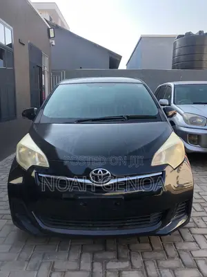 Toyota Ractis 1.5 AWD 2011 Black