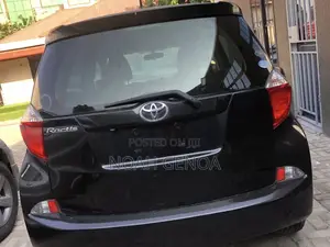 Toyota Ractis 1.5 AWD 2011 Black