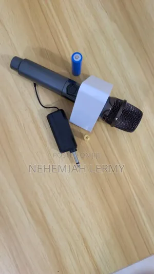 Microphone + Logo Box