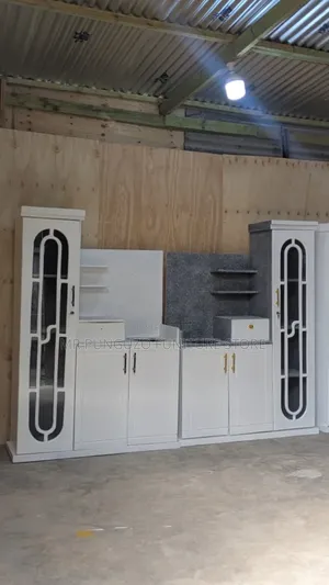 Kitchen Cabinets Na Kabati Ya Vyombo Nyeupe Na Nyeusi
